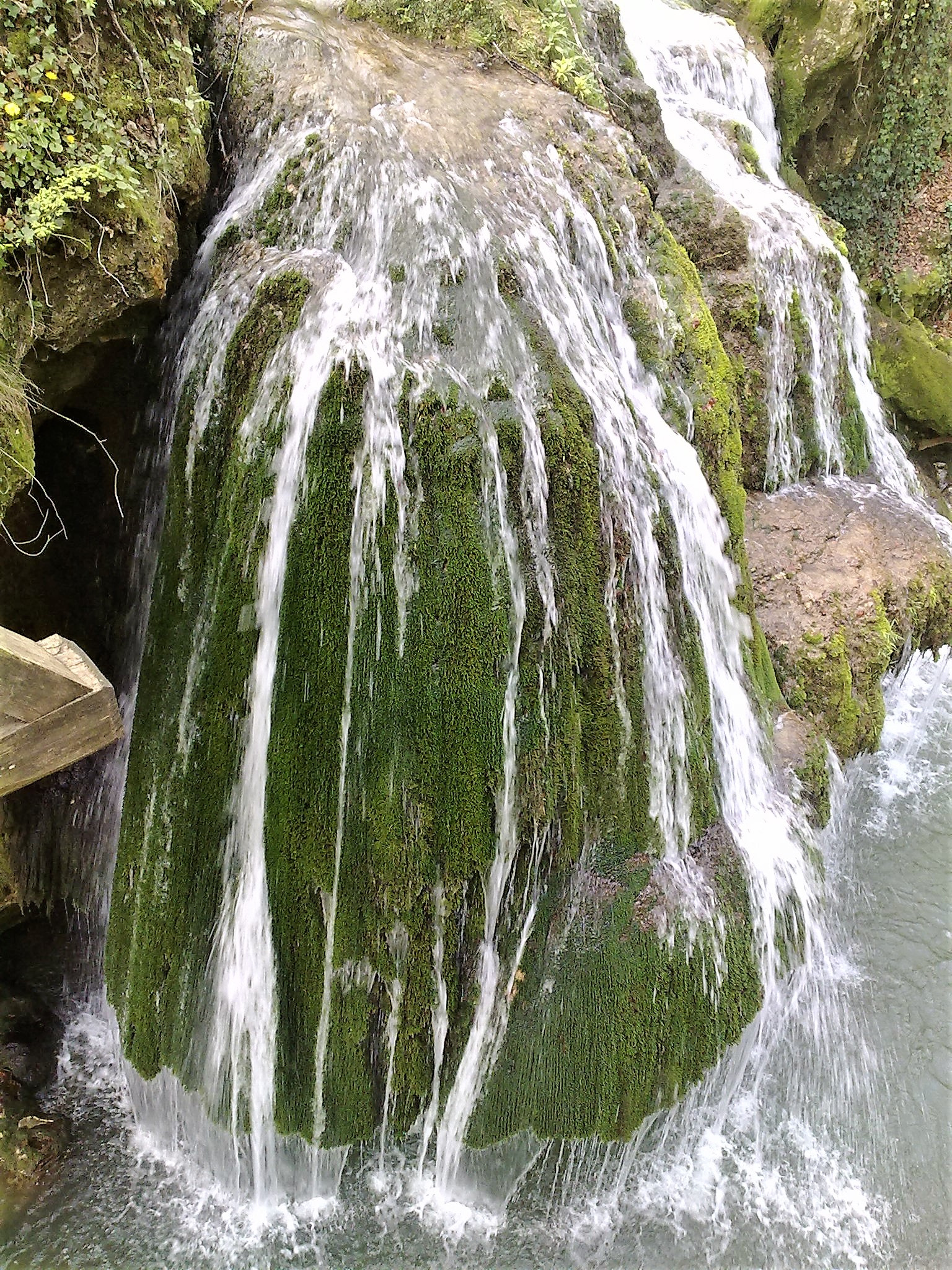 Nokia 5800 Xpres sample photo. Bigar waterfall photography