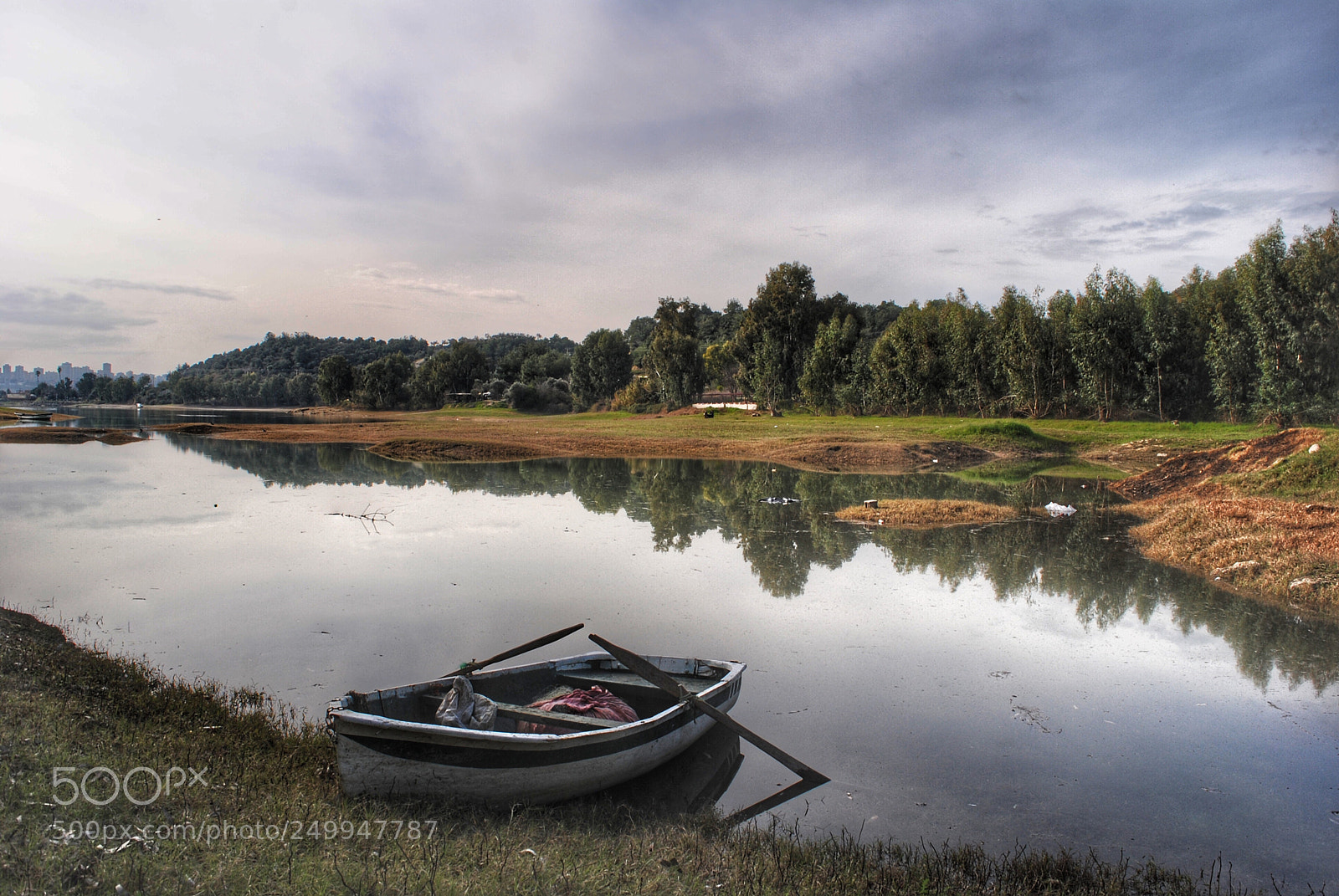 Nikon D3000 sample photo. Boat on the lake photography