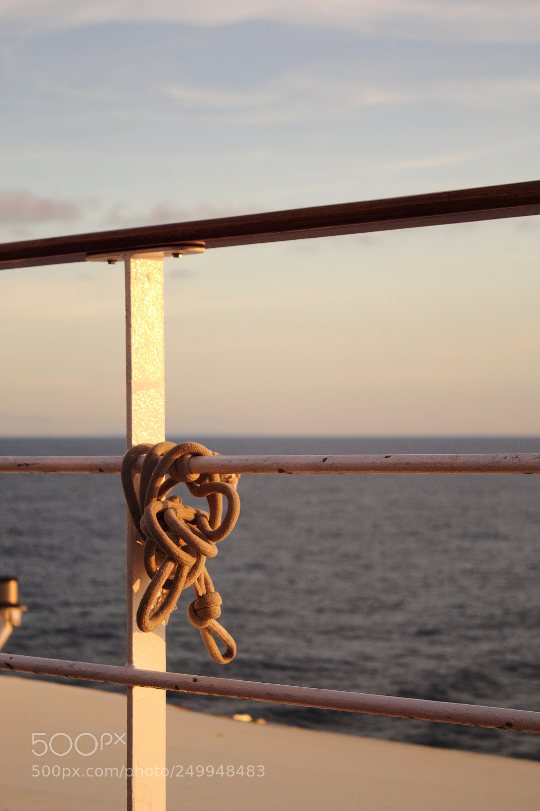 Canon EOS 1300D (EOS Rebel T6 / EOS Kiss X80) sample photo. Sailor knot photography