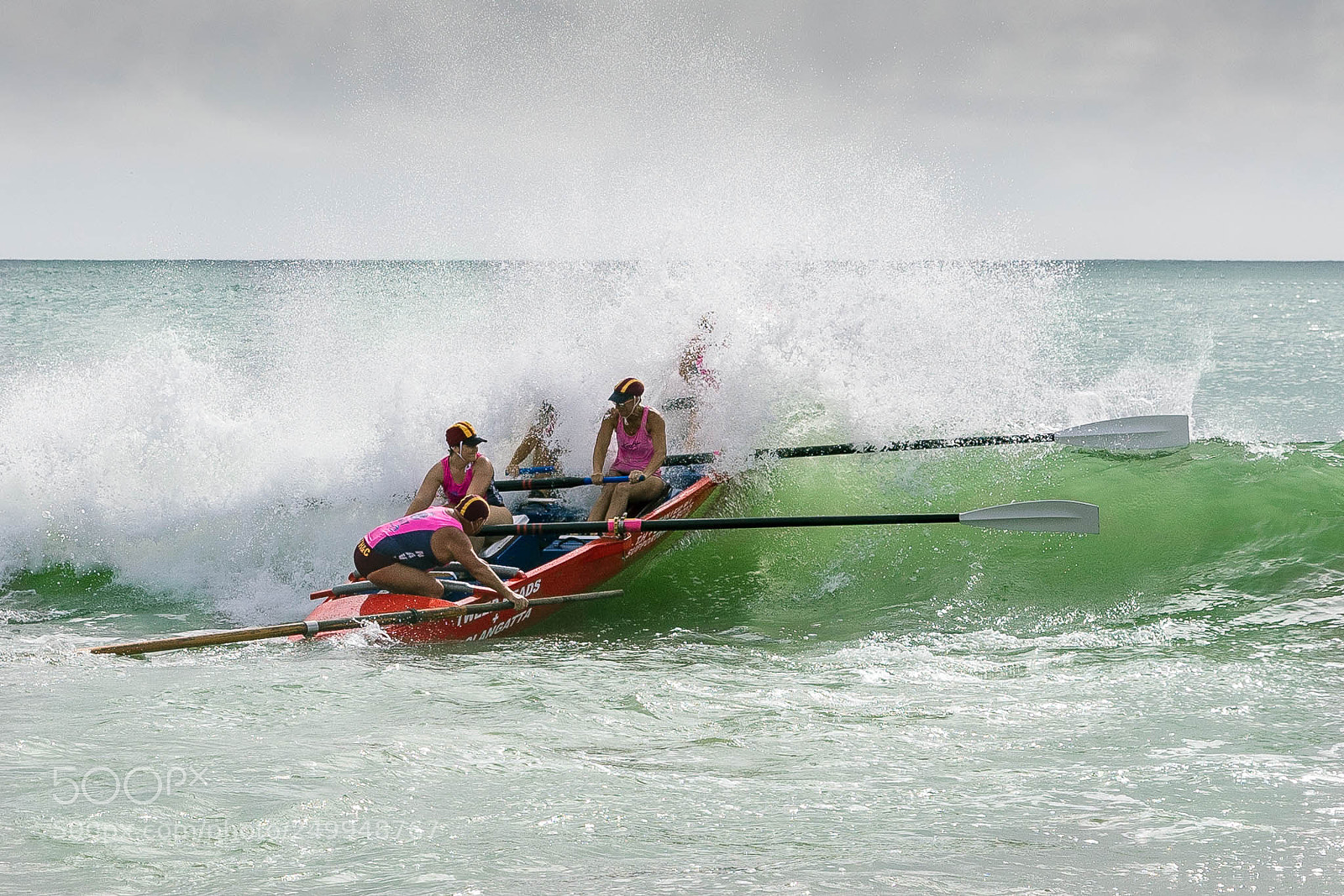 Canon EOS 5D Mark IV sample photo. Through the surf photography