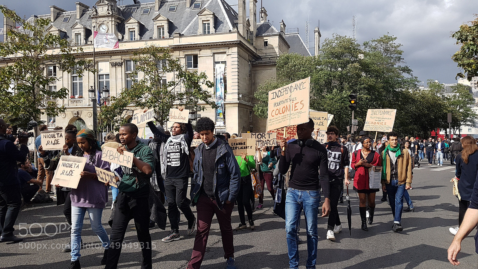 Samsung Galaxy S7 sample photo. Manifestation in paris xiiie photography