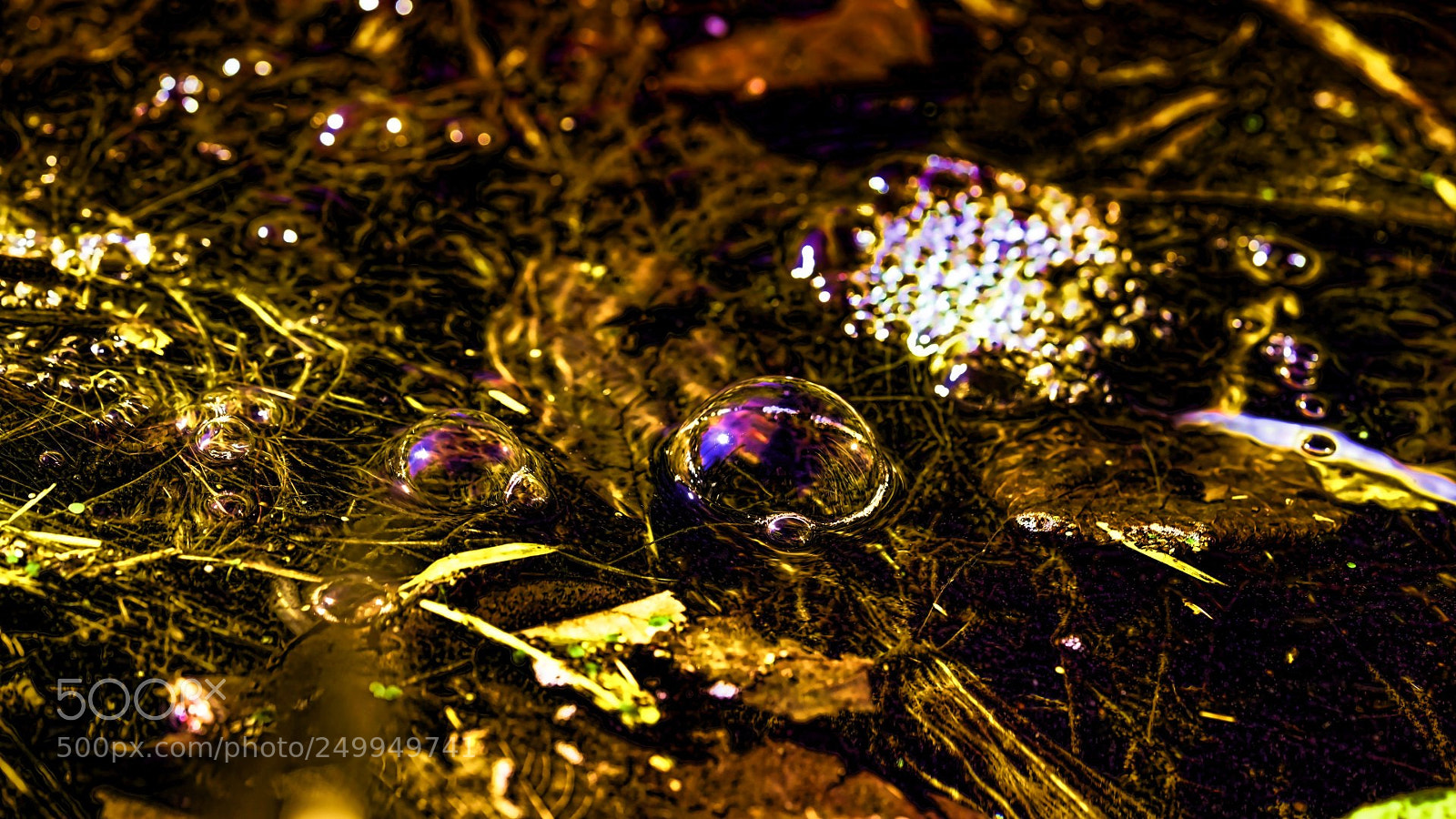 Sony a7 sample photo. Bubbling photography