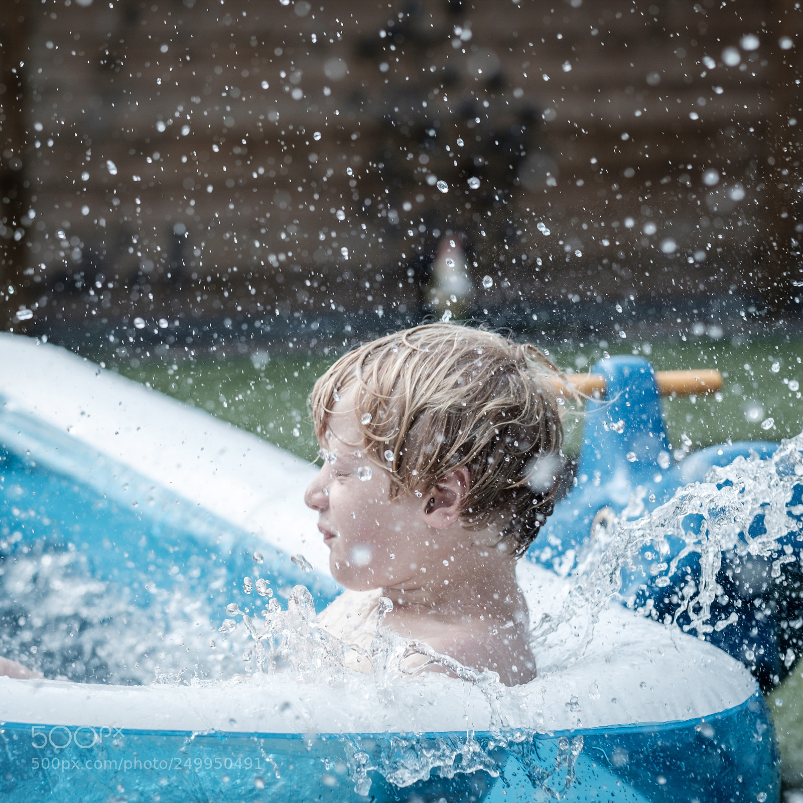 Fujifilm X-T2 sample photo. Water play - pool photography