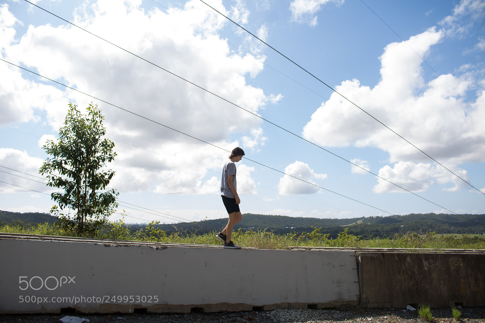 Canon EOS 750D (EOS Rebel T6i / EOS Kiss X8i) sample photo. Walking on sunshine photography