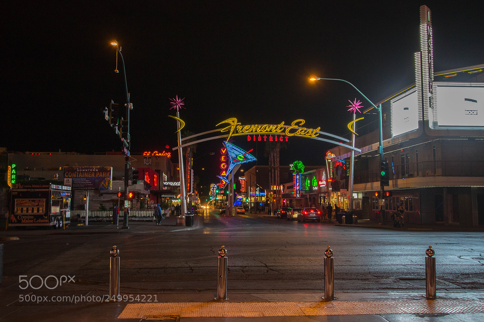 Canon EOS 600D (Rebel EOS T3i / EOS Kiss X5) sample photo. Las vegas downtown photography