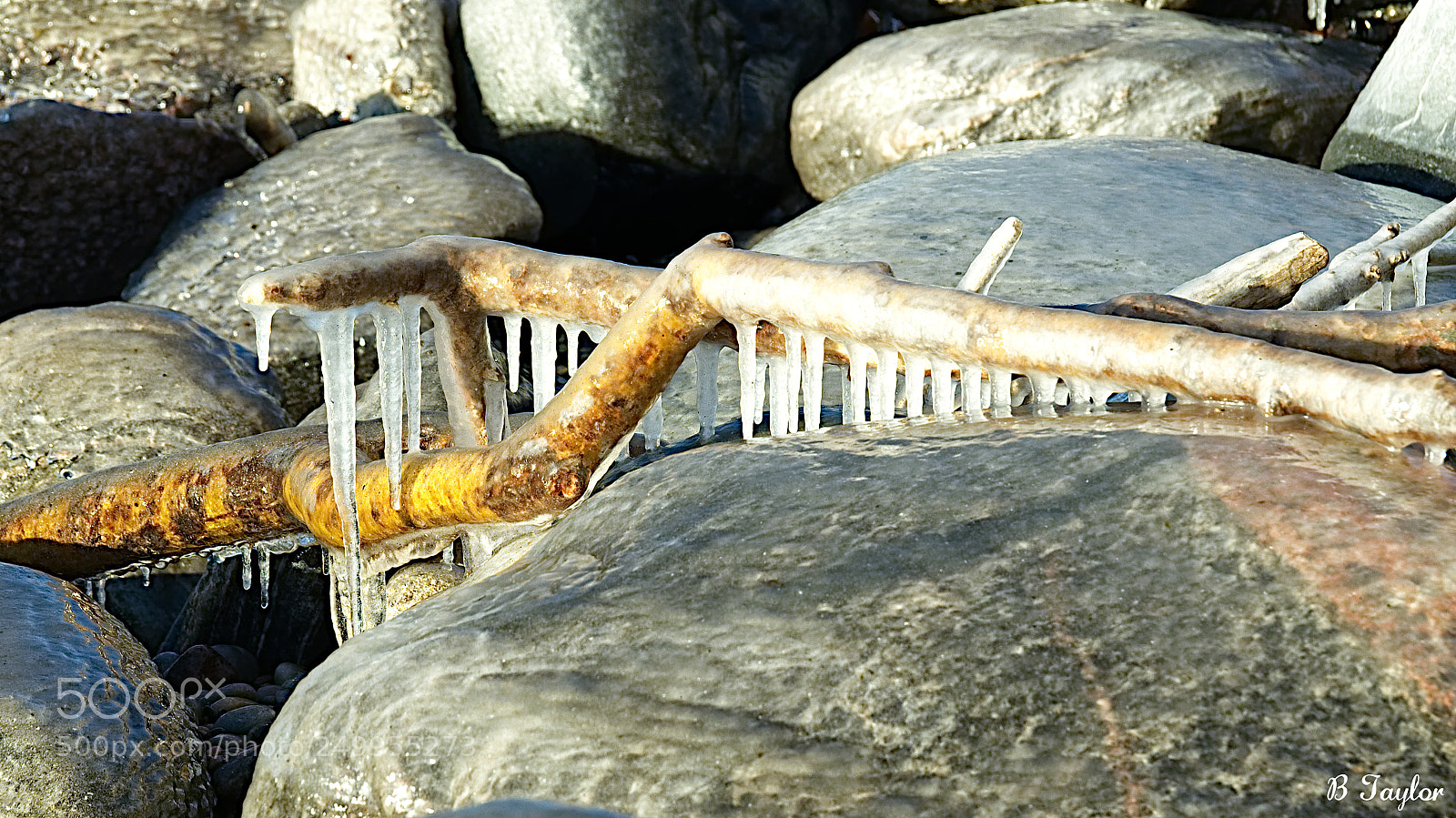 Sony SLT-A57 sample photo. Ice on the rocks photography