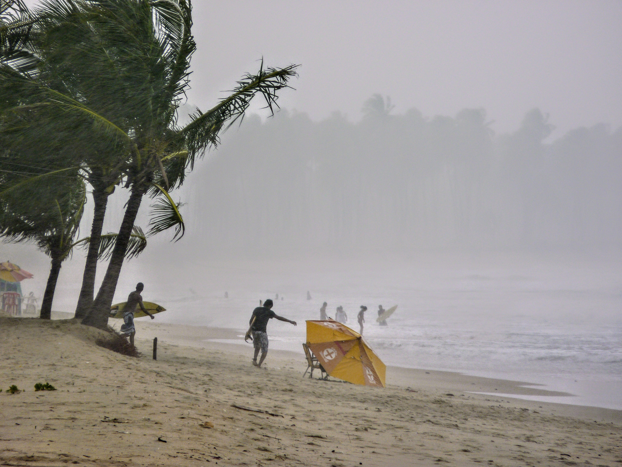 Panasonic Lumix DMC-FZ35 (Lumix DMC-FZ38) sample photo. Prais do paiva - chuva y surf photography