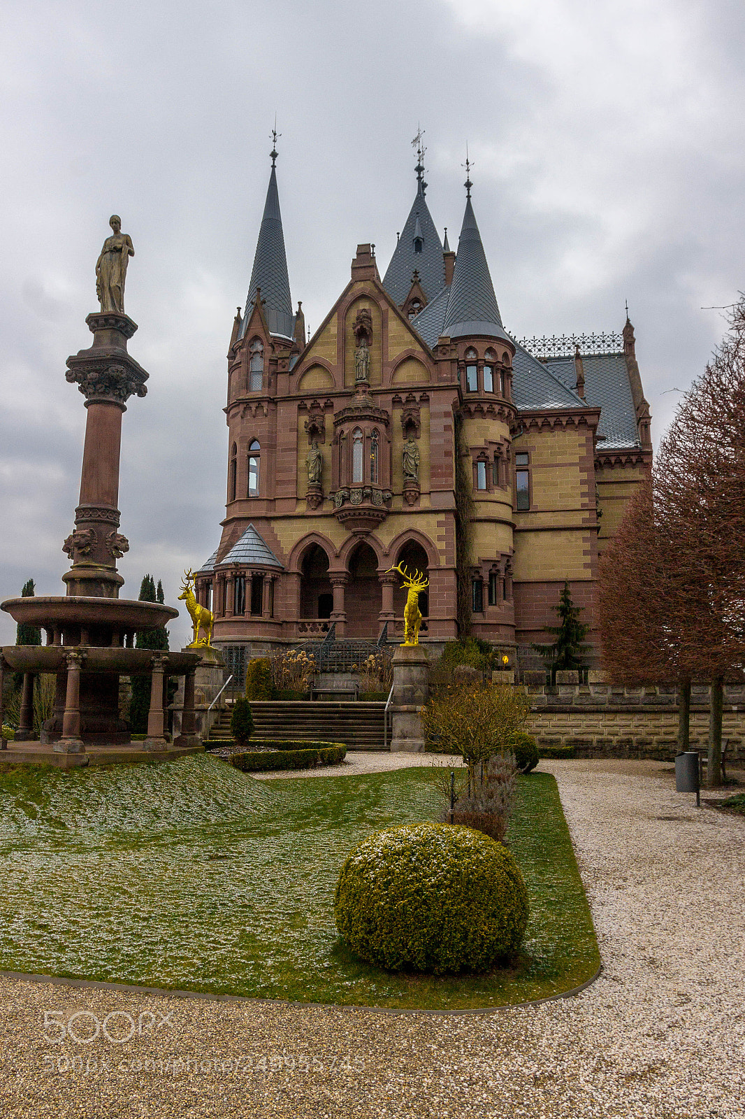 Canon EOS 600D (Rebel EOS T3i / EOS Kiss X5) sample photo. Disney castle photography