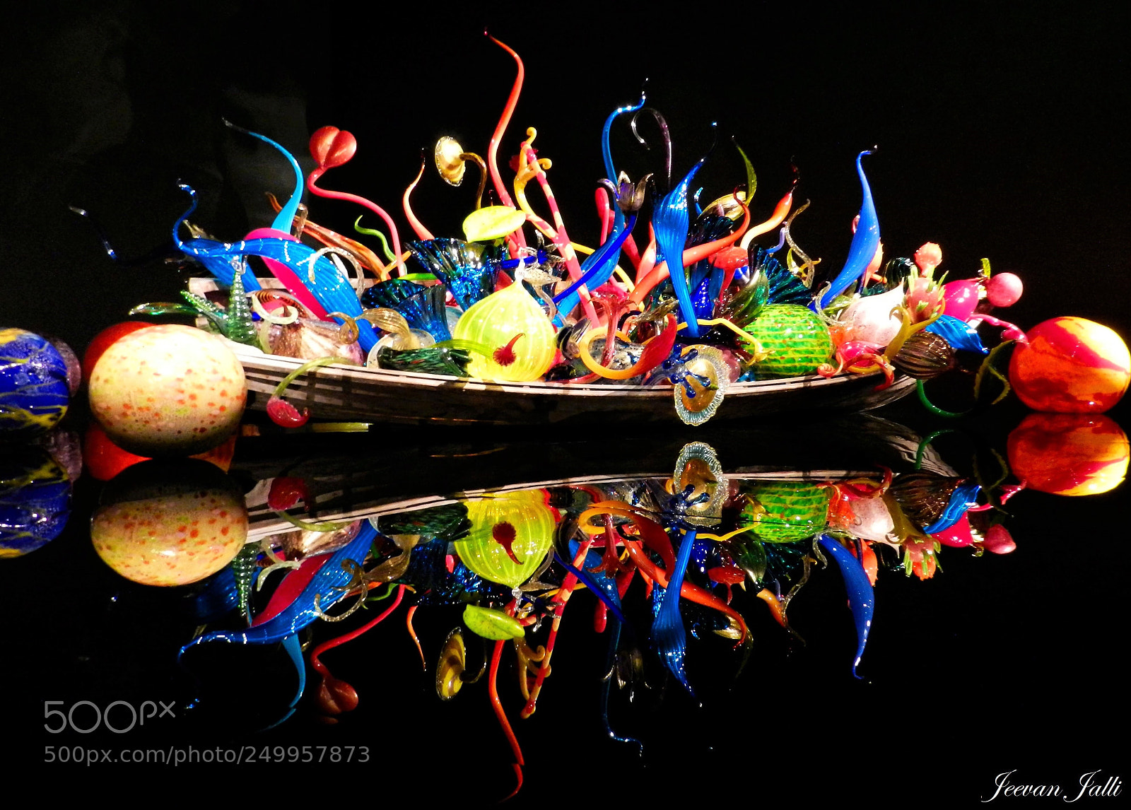 Nikon Coolpix P500 sample photo. Chihuly glass sculpture  photography