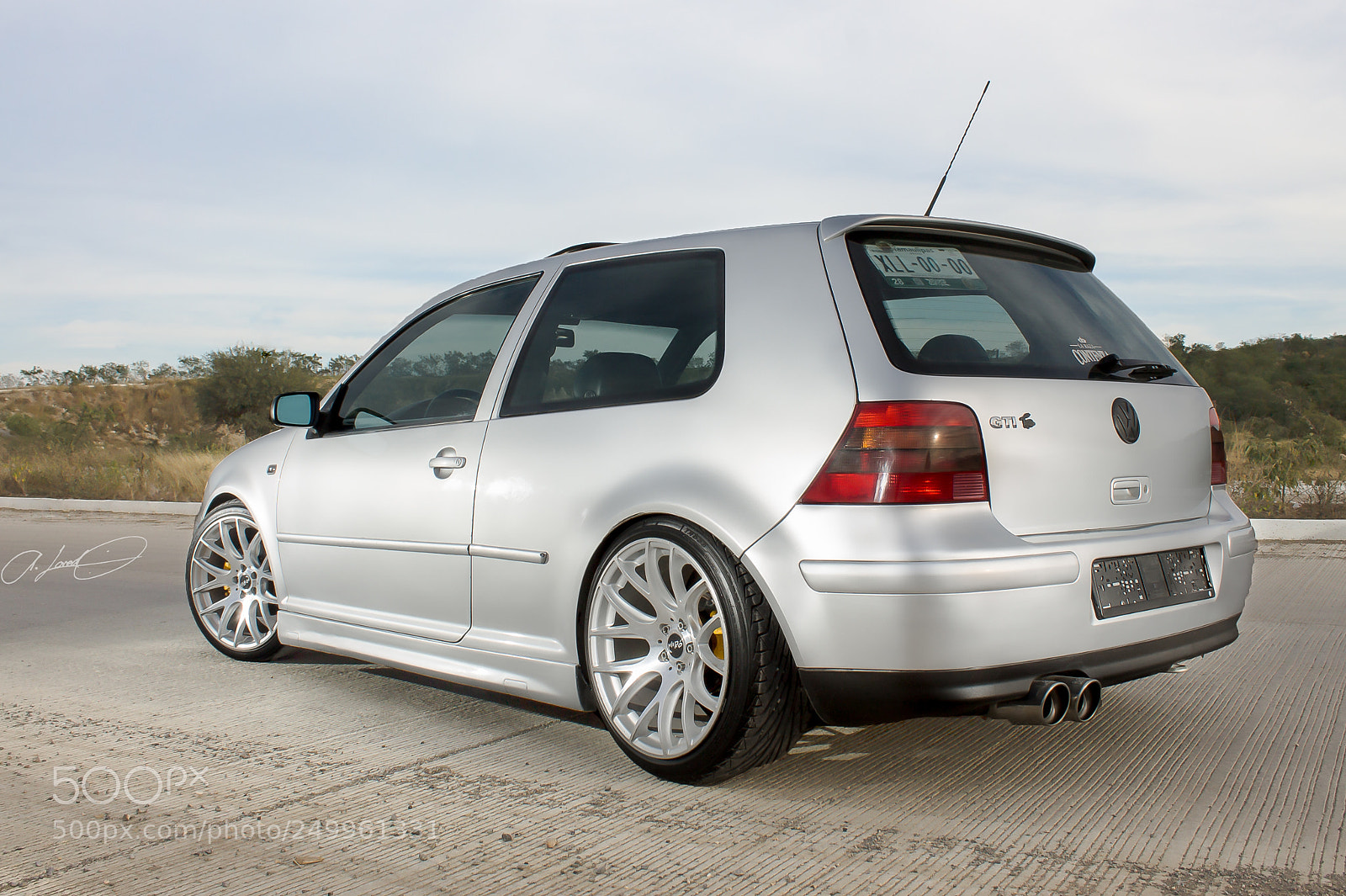 Canon EOS 1100D (EOS Rebel T3 / EOS Kiss X50) sample photo. Volkswagen golf photography