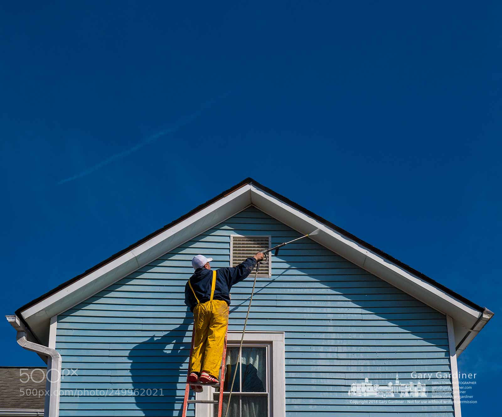 Panasonic Lumix DMC-G85 (Lumix DMC-G80) sample photo. House-pressure-washing-blue-sky-2018-03-19-11391.rw2 photography
