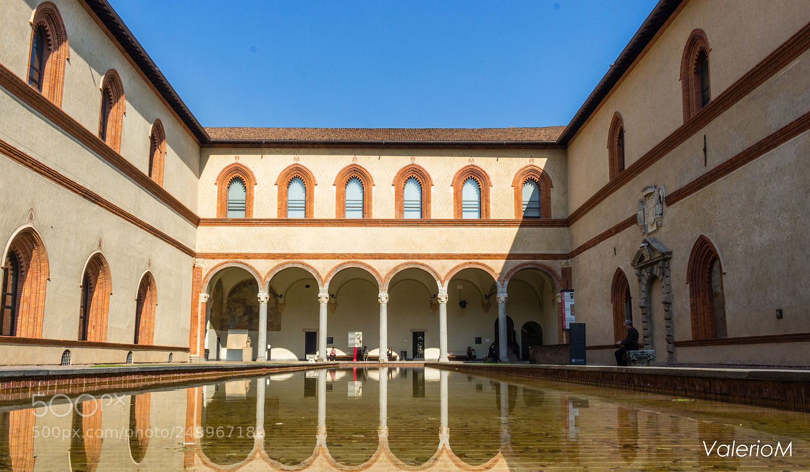 Canon EOS 700D (EOS Rebel T5i / EOS Kiss X7i) sample photo. Castello sforzesco photography
