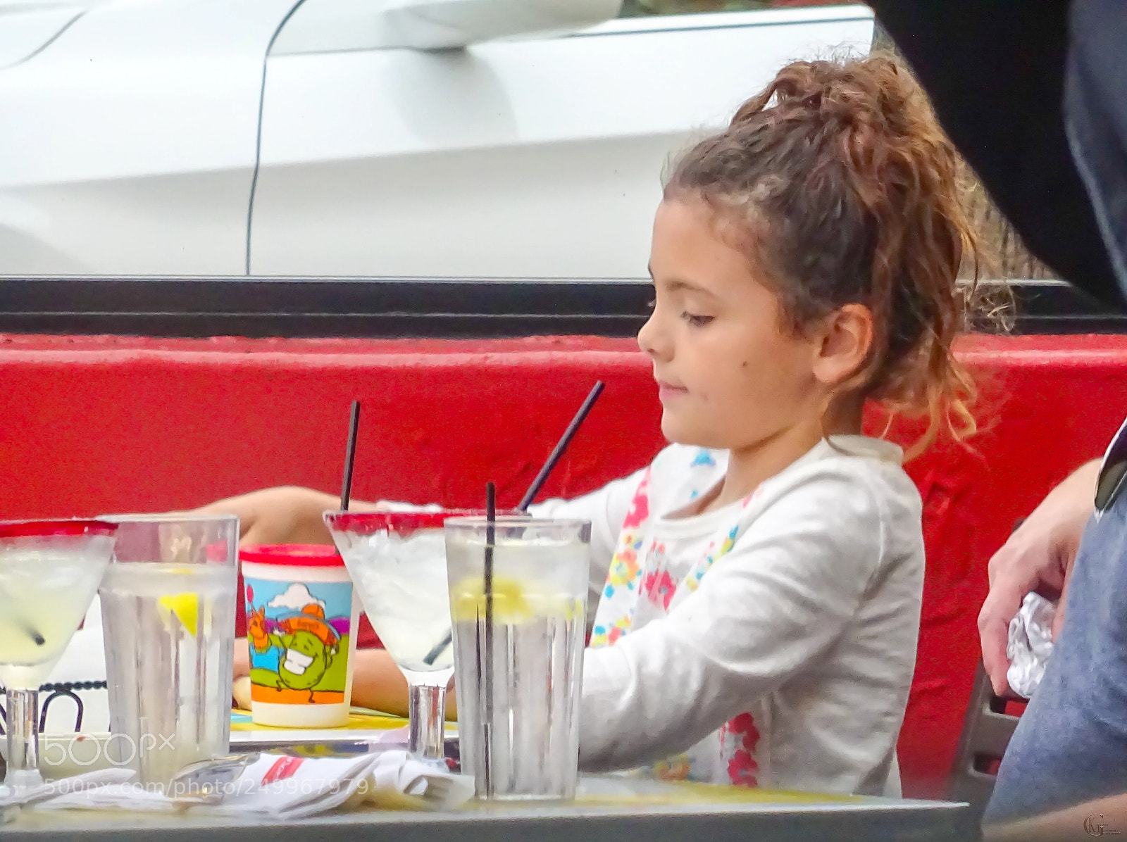 Sony DSC-HX60V sample photo. Little girl at chevy's photography