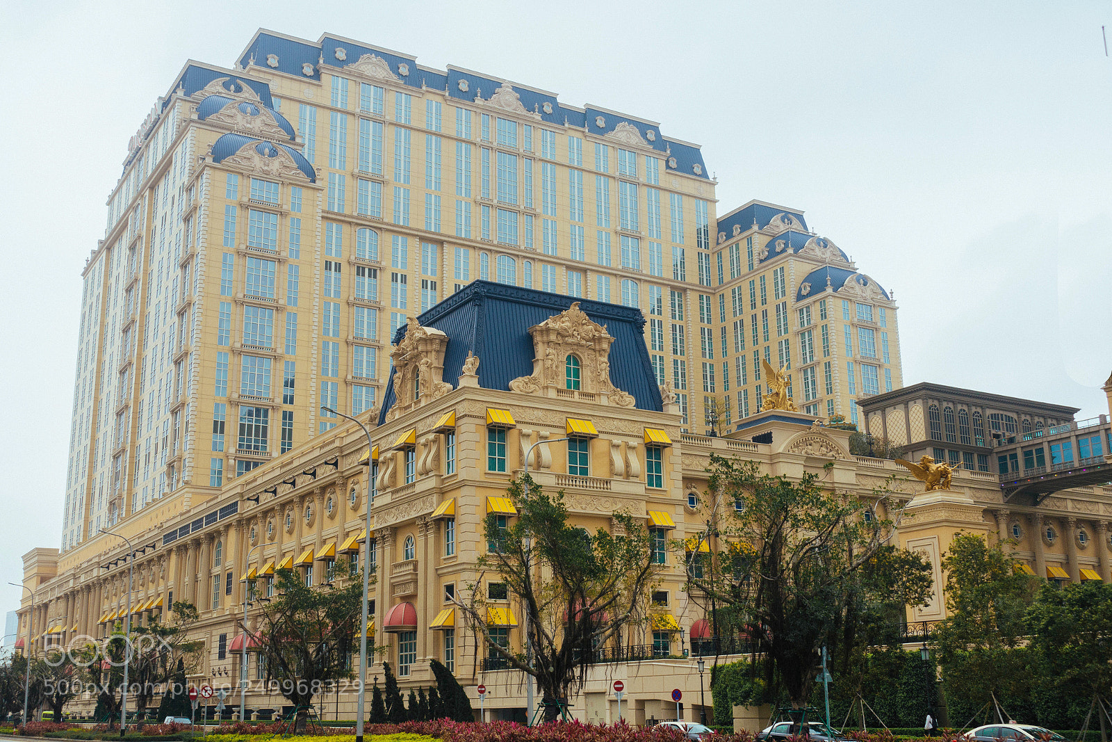Sony Cyber-shot DSC-RX100 III sample photo. Parisian hotel palace photography