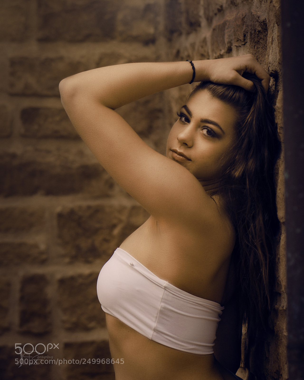 Sony a6000 sample photo. Lean on photography