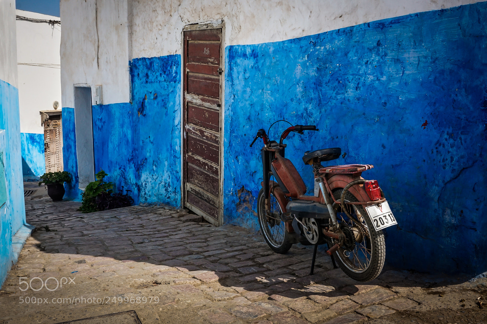Sony a6000 sample photo. Rabat medina streets photography