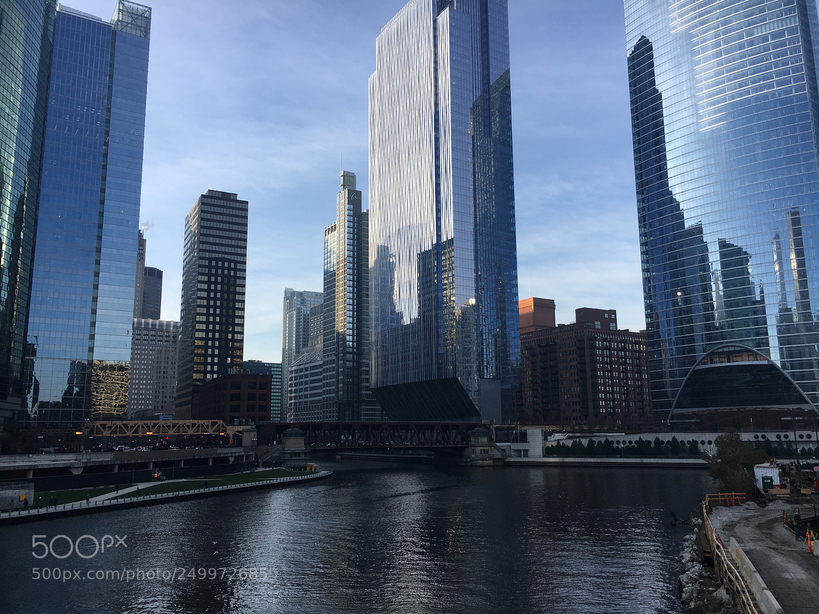 Apple iPhone 6s sample photo. Downtown chicago merchandise mart photography