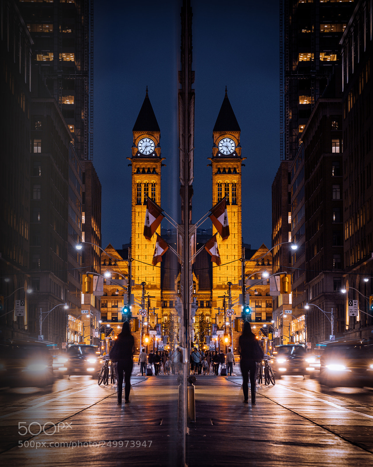 Canon EOS 5D Mark IV sample photo. Toronto's city hall reflection photography
