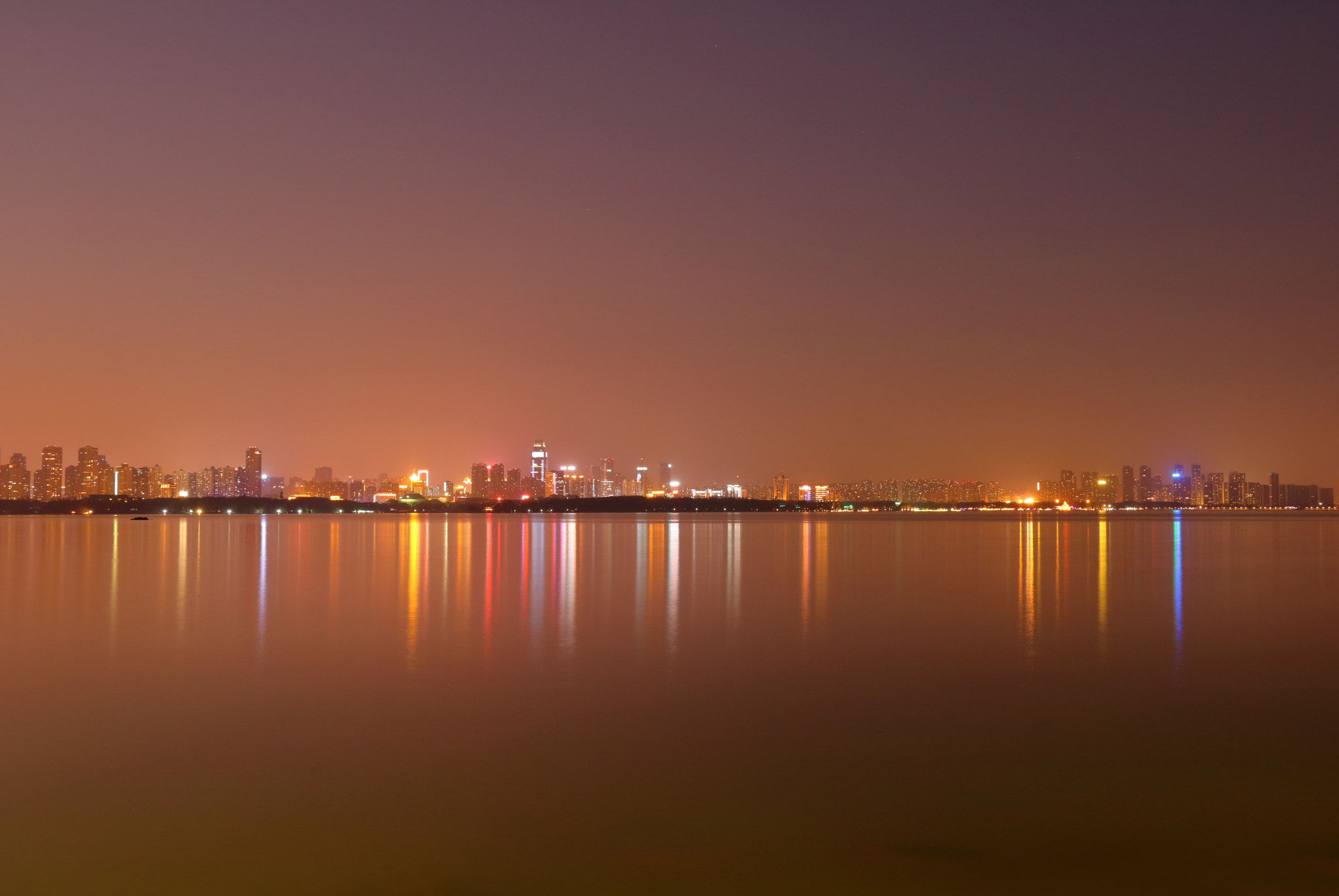 Canon EOS 760D (EOS Rebel T6s / EOS 8000D) sample photo. Nightscape of east lake photography