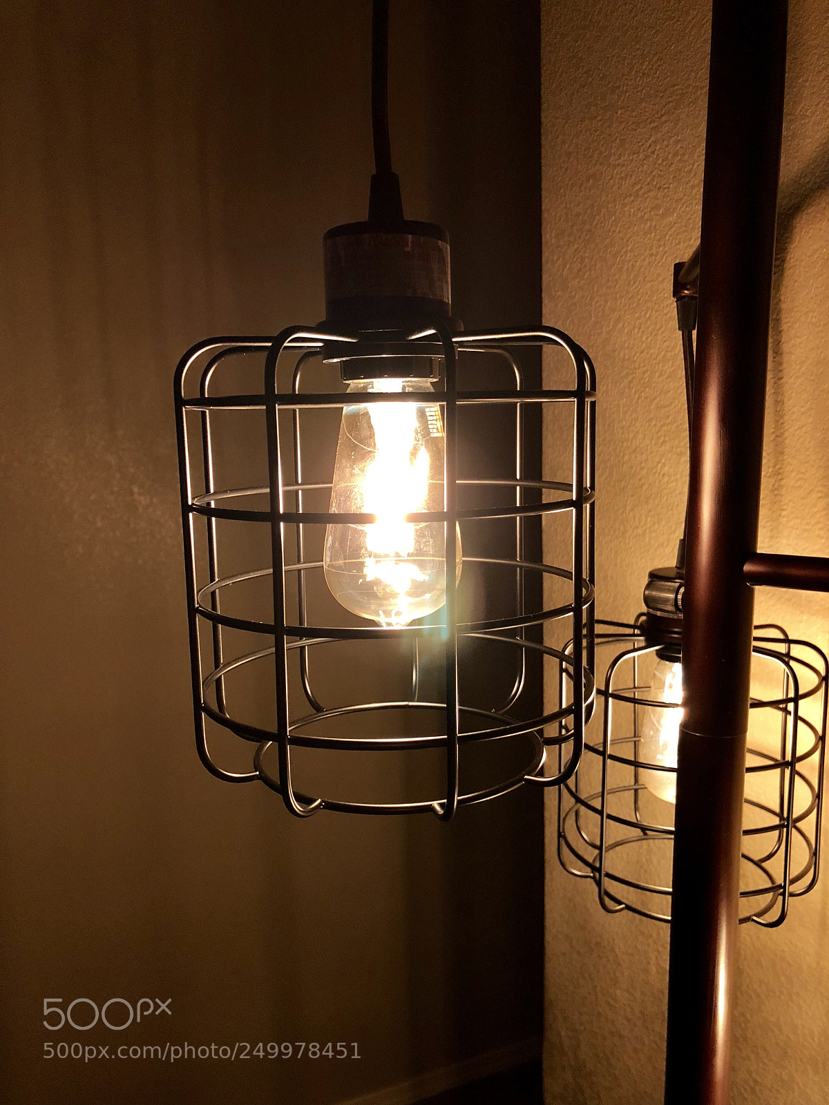 Apple iPhone X sample photo. Light bulb  photography