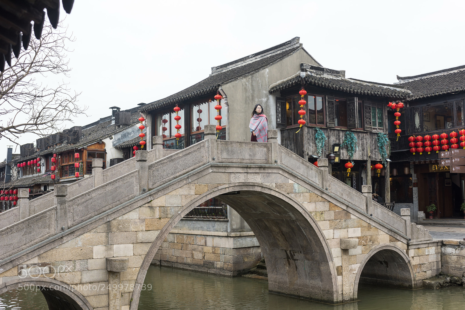 Nikon D810 sample photo. Girl over bridge in photography
