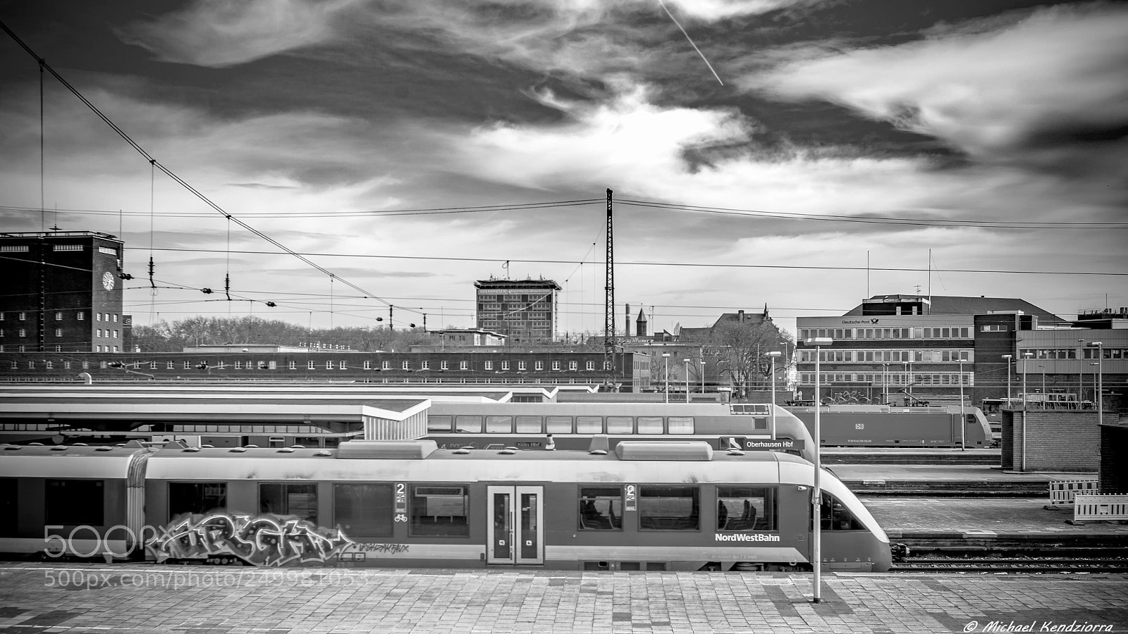 Sony a7 II sample photo. Waiting trains photography