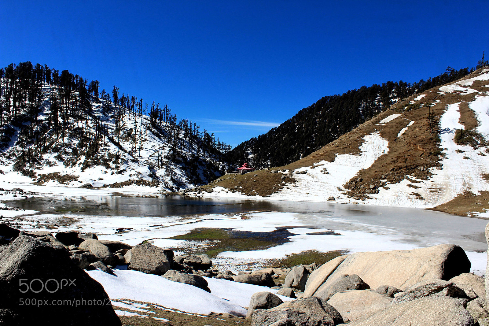 Canon EOS 1200D (EOS Rebel T5 / EOS Kiss X70 / EOS Hi) sample photo. Snow lake hike photography