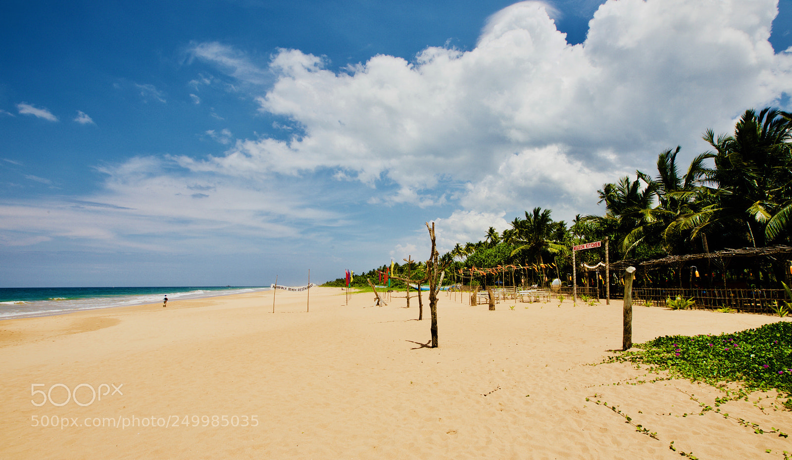 Canon EOS 5D Mark IV sample photo. Beach club photography