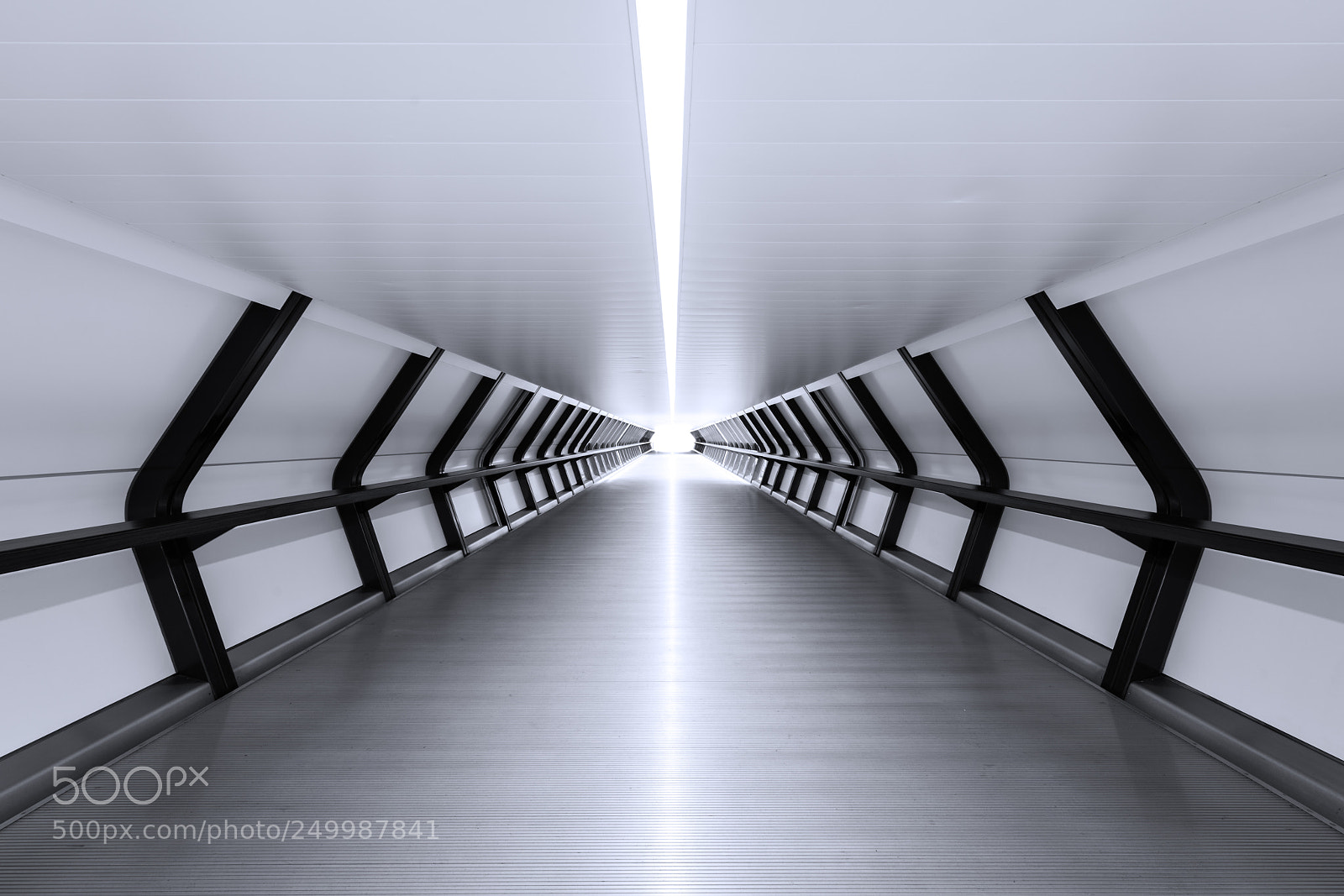 Sony a7R II sample photo. S p a c photography