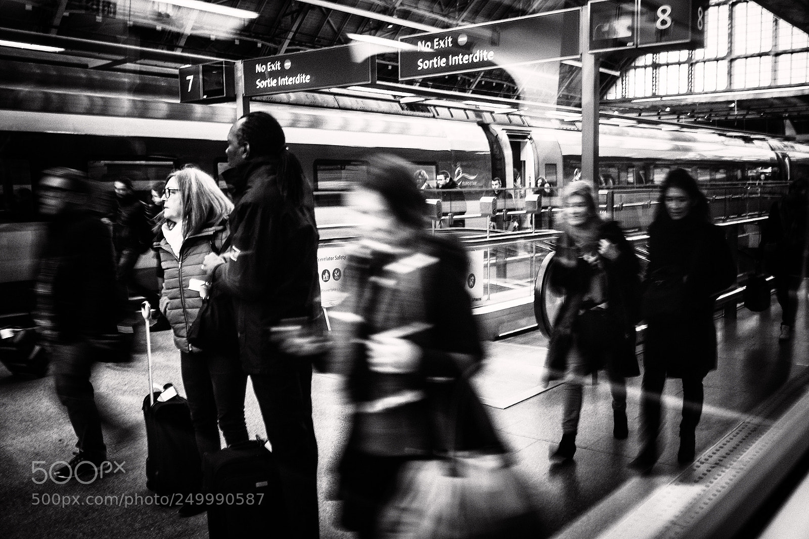 Fujifilm X100S sample photo. Exit photography