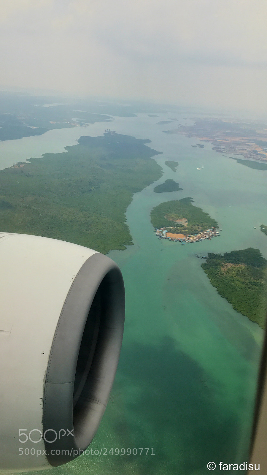 Apple iPhone 7 sample photo. Approaching the airport photography