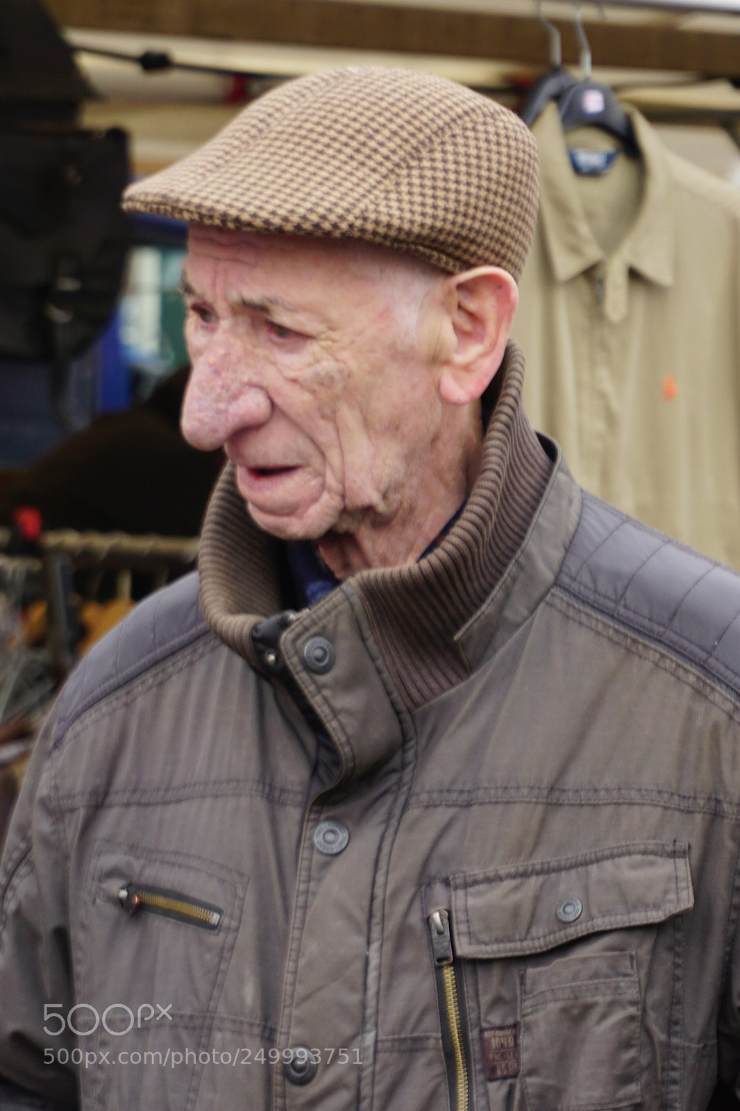 Sony a6000 sample photo. I've got a nose photography