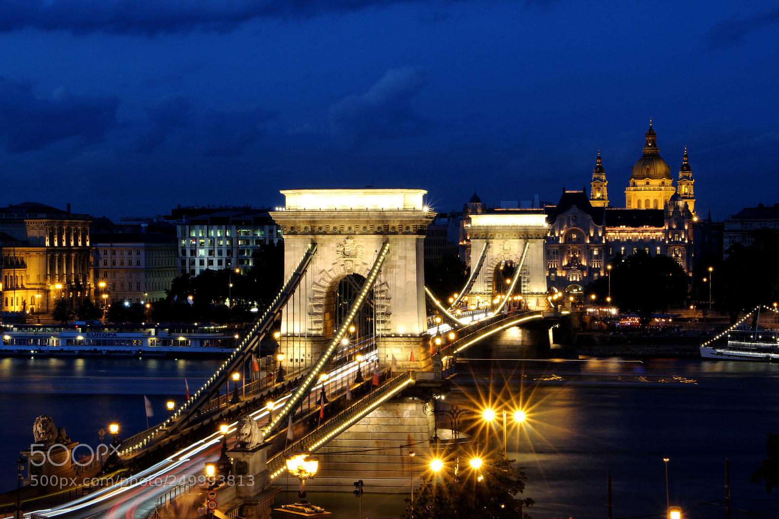 Canon EOS 700D (EOS Rebel T5i / EOS Kiss X7i) sample photo. Chain bridge photography