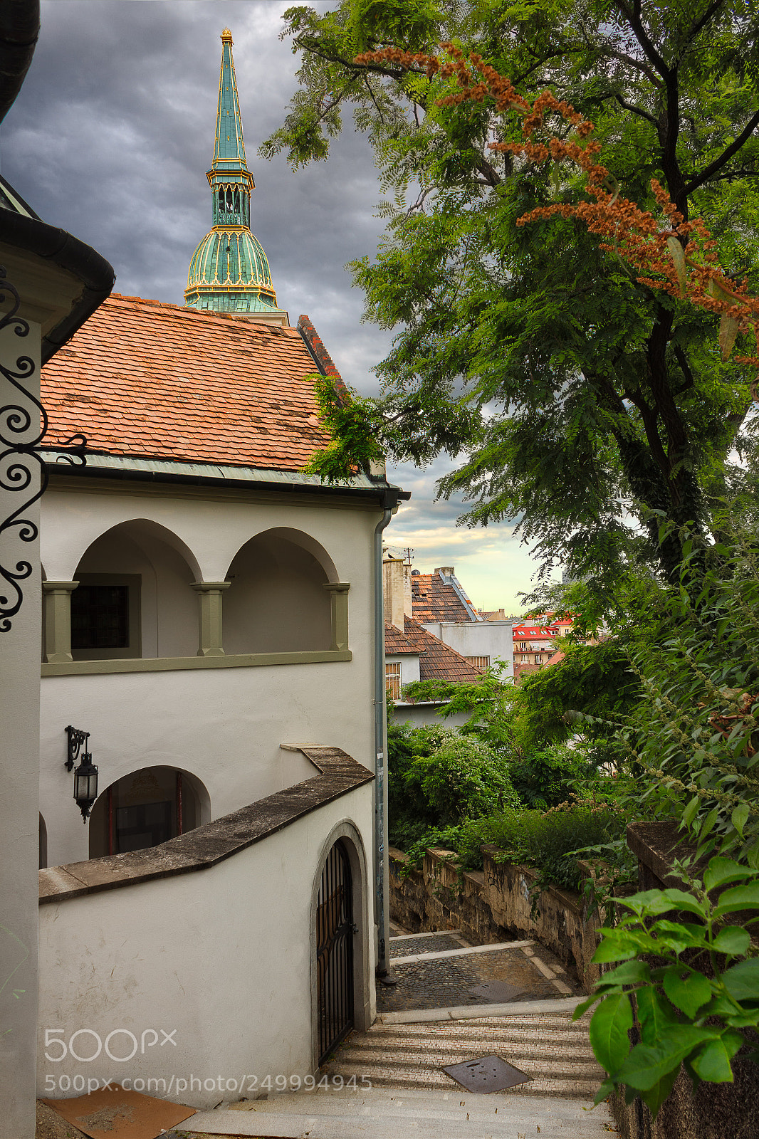 Canon EOS 600D (Rebel EOS T3i / EOS Kiss X5) sample photo. Bratislava catle stairs photography