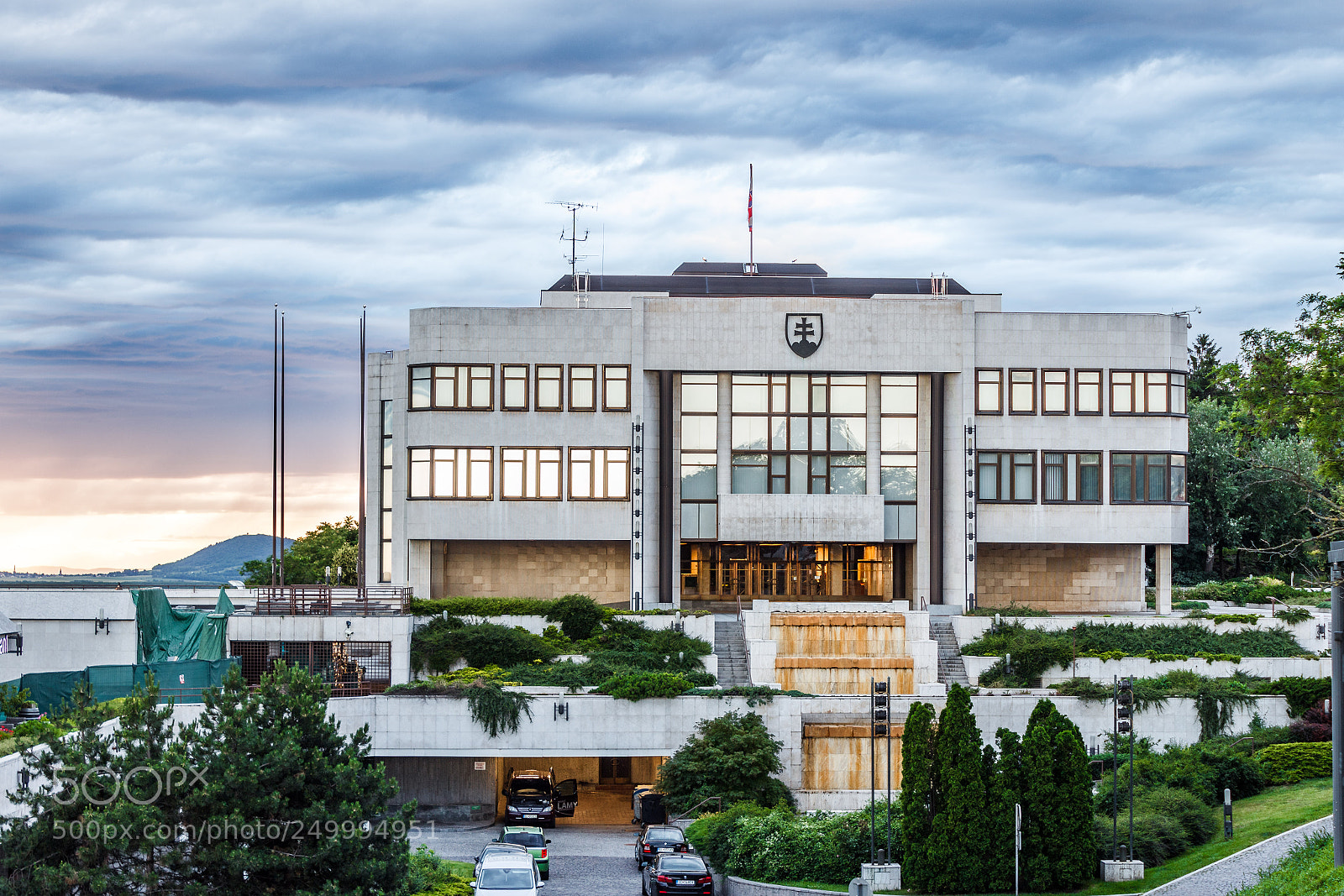 Canon EOS 600D (Rebel EOS T3i / EOS Kiss X5) sample photo. N rodn rada slovenskej photography