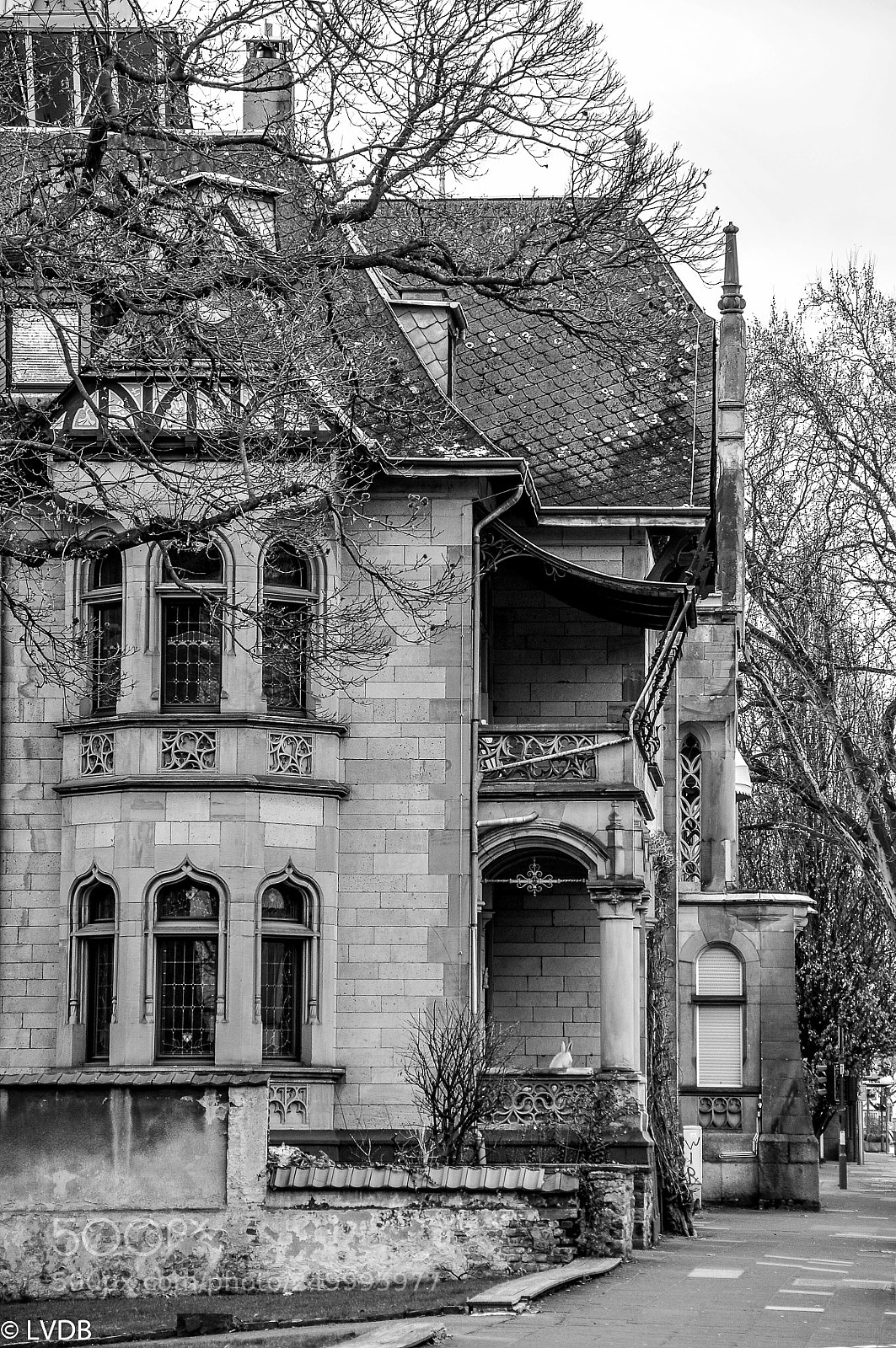 Nikon D300 sample photo. Old architecture photography