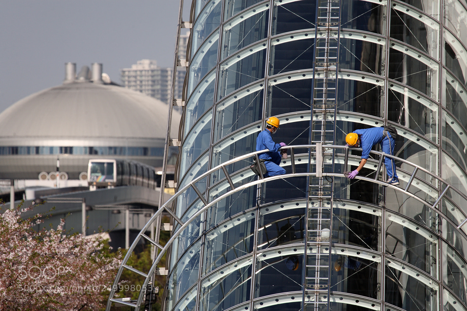 Canon EOS 5D sample photo. Japanese workers on futuristic photography