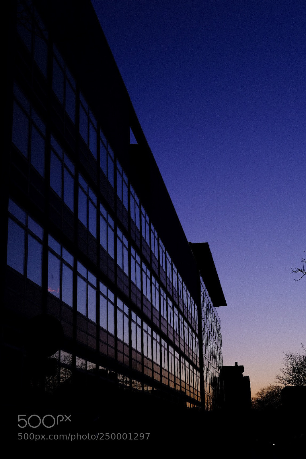 Fujifilm X-T20 sample photo. Twilight in campus h photography