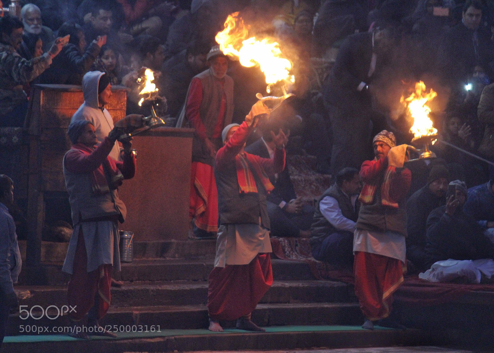 Canon EOS 700D (EOS Rebel T5i / EOS Kiss X7i) sample photo. Ganga aarti photography