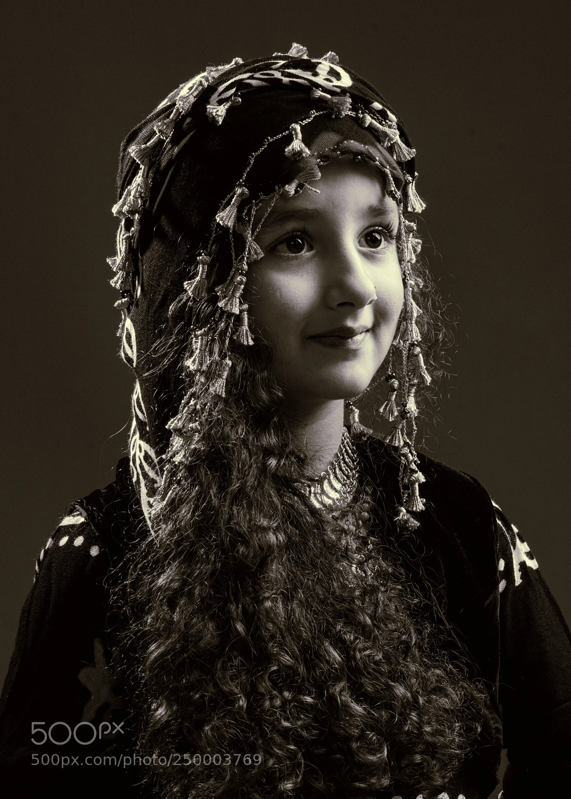 Nikon D800E sample photo. Kurdish dress culture photography