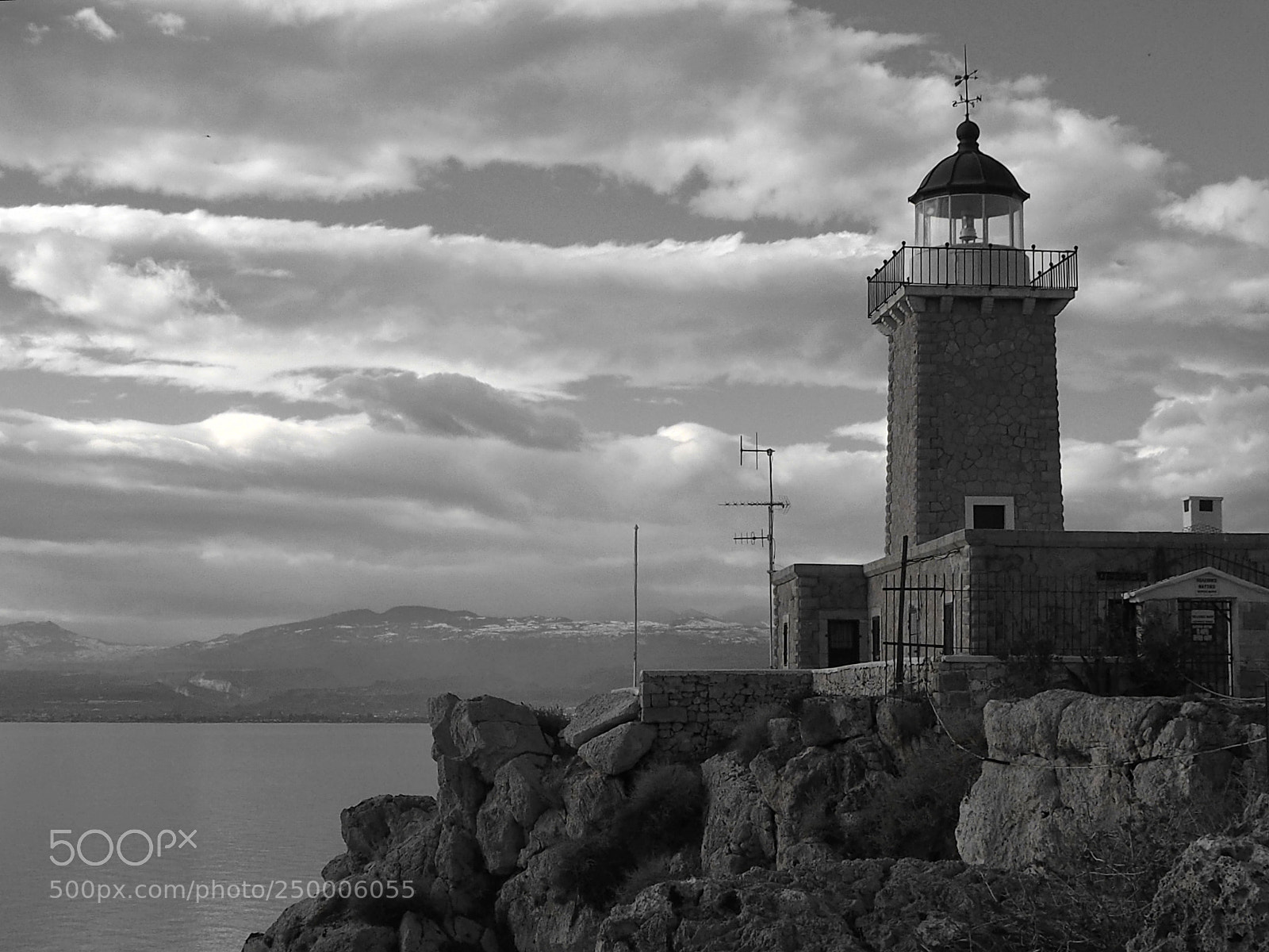 Olympus OM-D E-M10 II sample photo. Lighthouse melagavi. photography