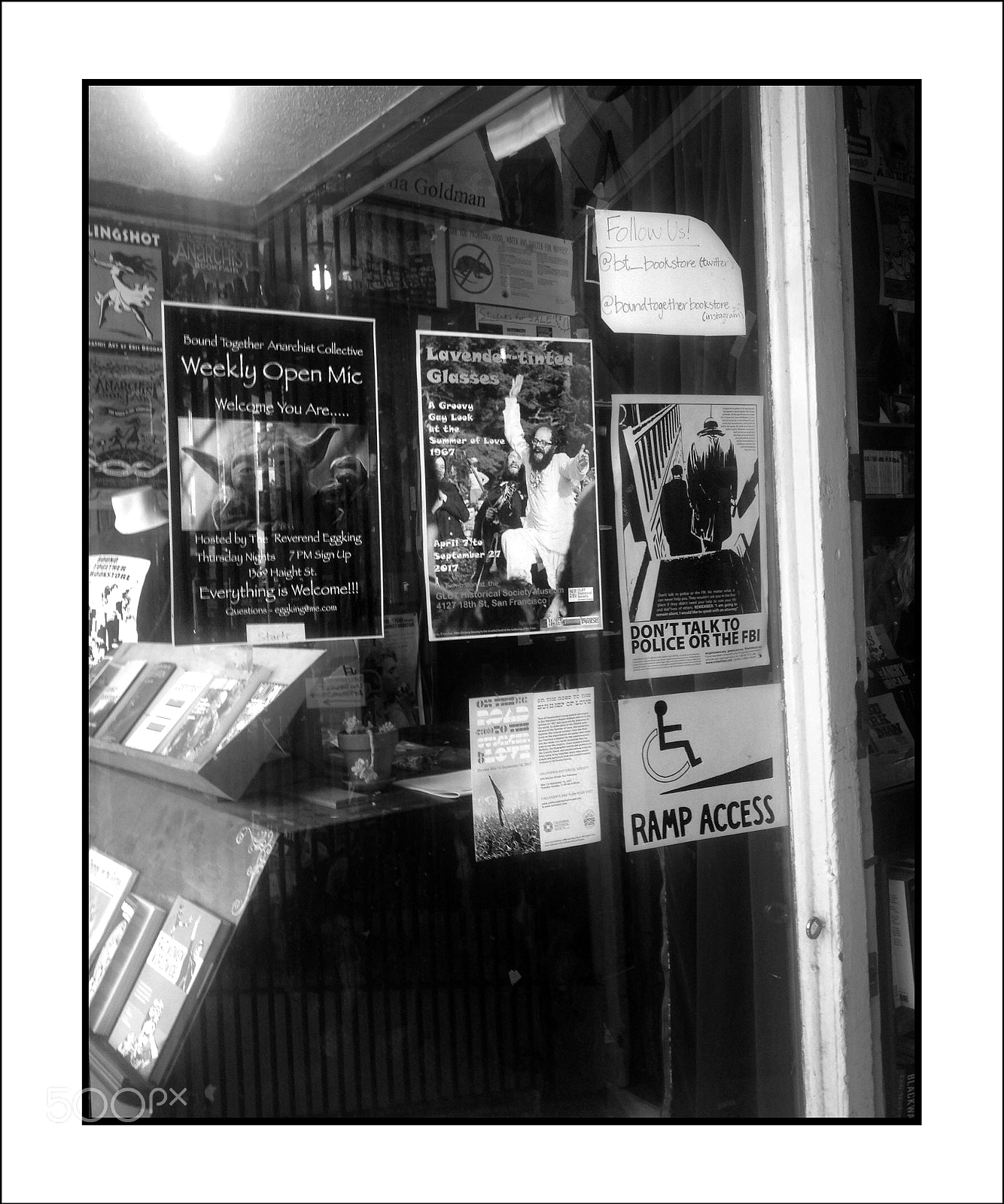 Apple iPhone 4S sample photo. Libreria libertaria (california) photography