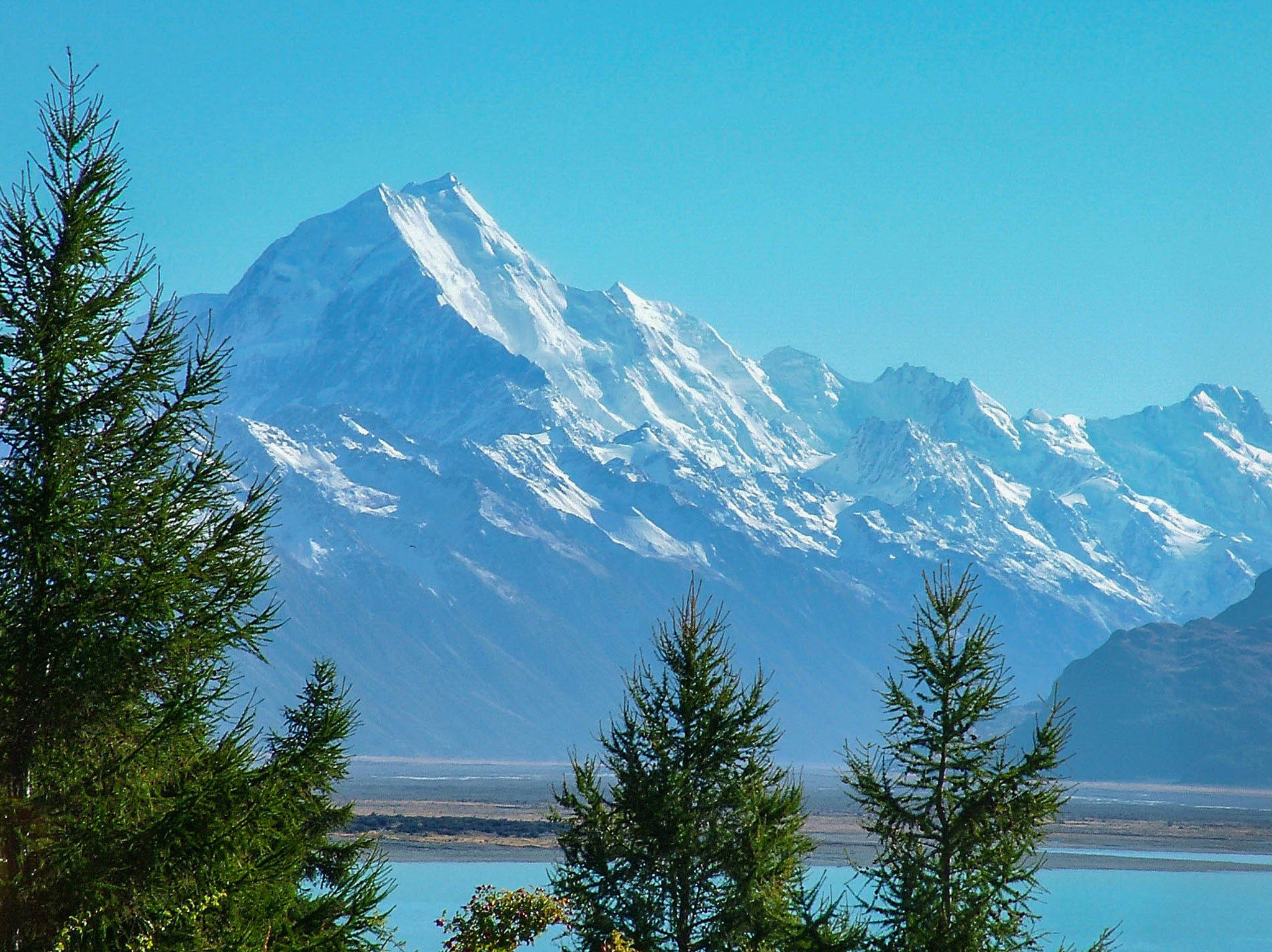 Fujifilm FinePix S20Pro sample photo. Distant shot of mount cook (of ) photography