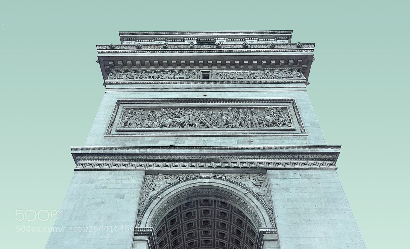 Sony a7 sample photo. L'arc de triomphe photography