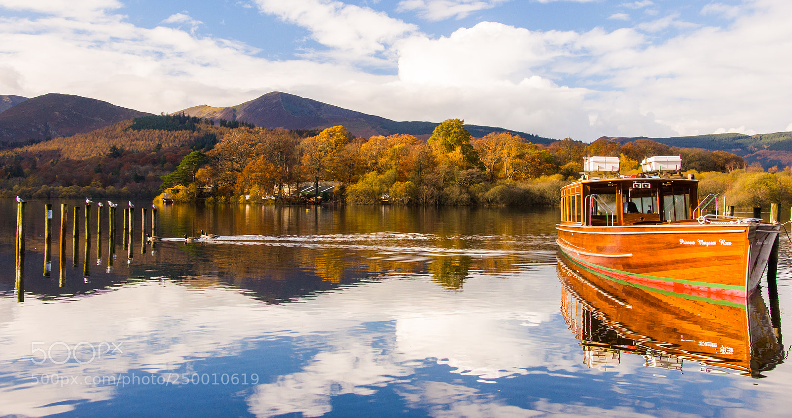 Nikon D90 sample photo. Derwent water launch photography