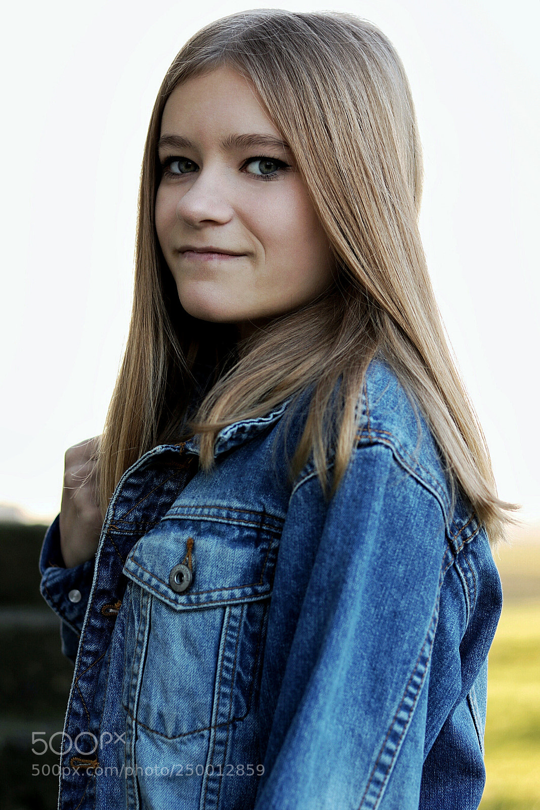 Canon EOS 750D (EOS Rebel T6i / EOS Kiss X8i) sample photo. Happiness in her eyes photography