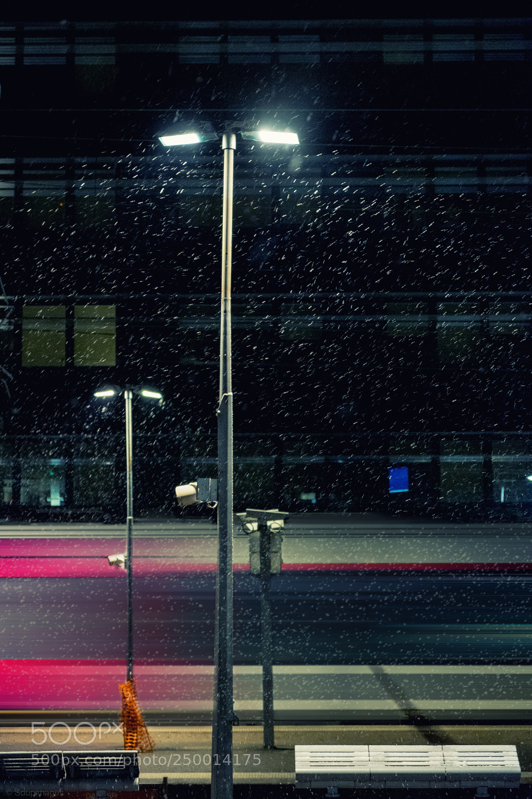 Fujifilm X-T20 sample photo. Shot at the night photography