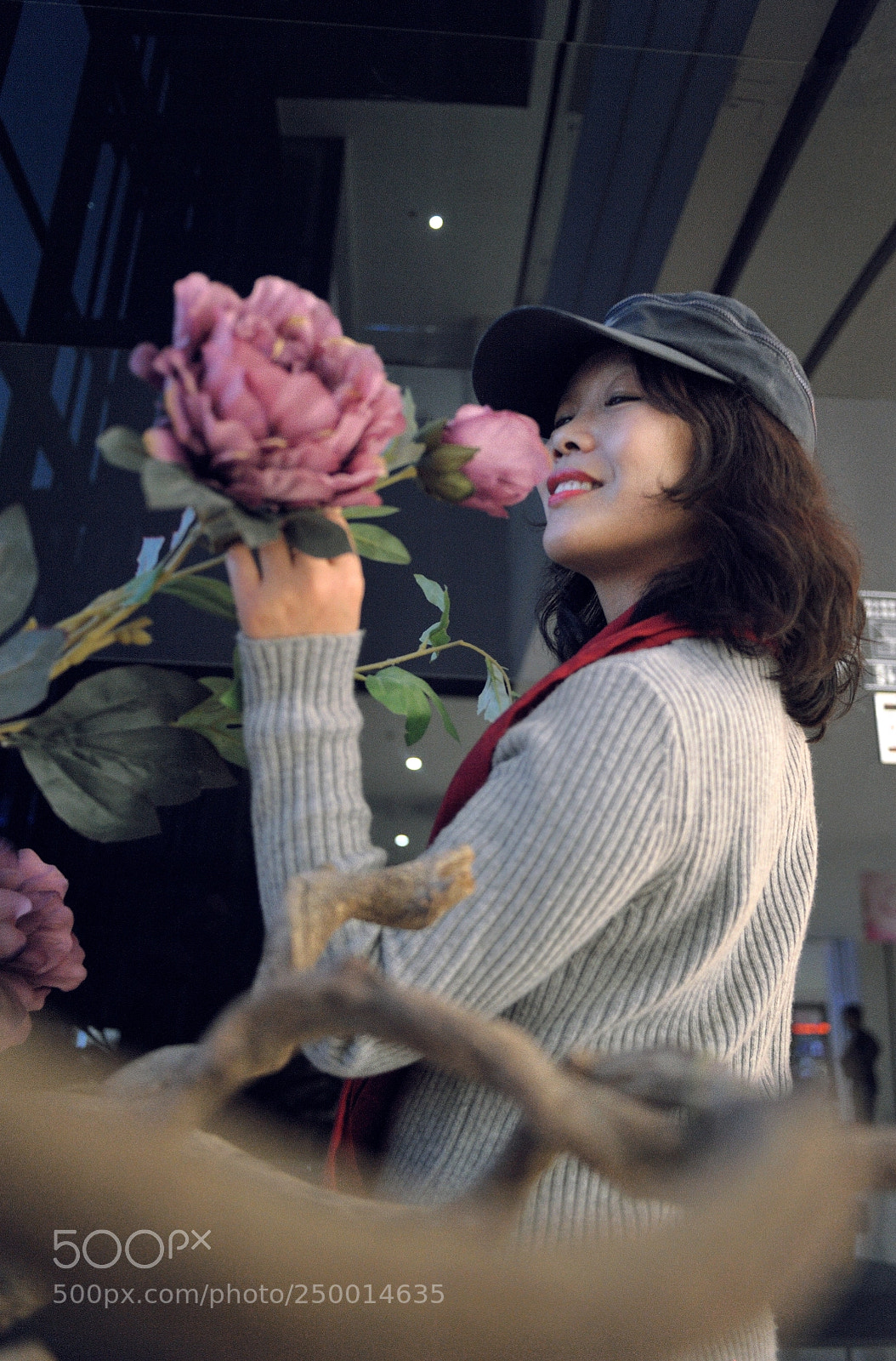 Nikon D700 sample photo. Shooting in busy supermaket photography