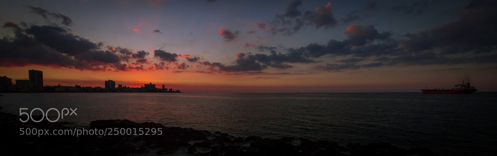 Canon EOS 70D sample photo. Lonely ship photography