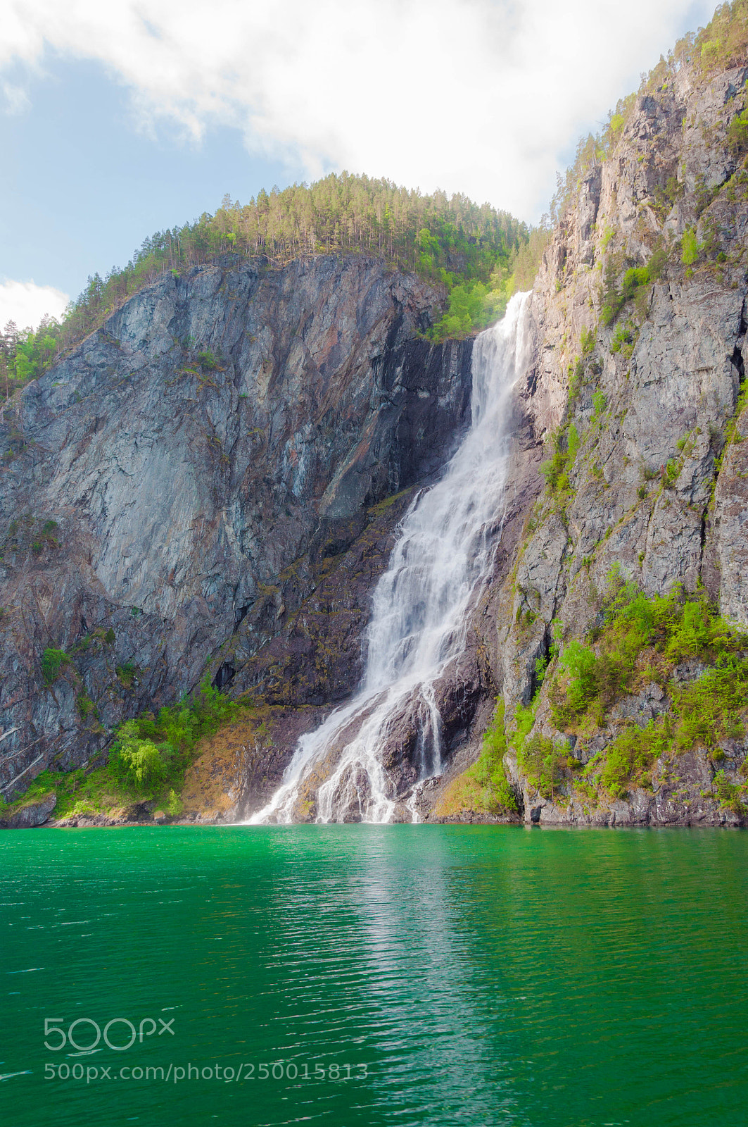 Nikon D90 sample photo. Mighty magical waterfall photography
